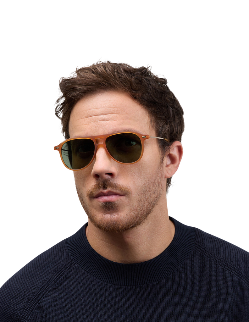 POLARIZED SUN FLY HONEY